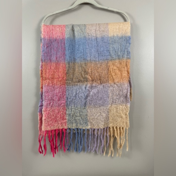 5 for $25| Vibrant color winter super soft plaid scarf 18x 70 approximate - Picture 4 of 6